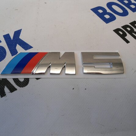 F10 M5 BMW emblém 51148060400 29,41€