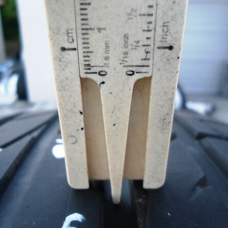 235/55/17 99V letné 2x 5mm/6mm (4P375 235)
