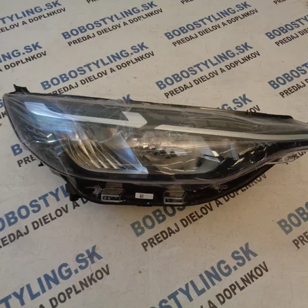 Custom 23- pravé svetlo PZ31-13E014-AD 380€
