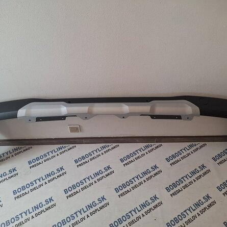 Custom TRAIL 4x4 zadný PZ31-17E962-5YZ9 320€