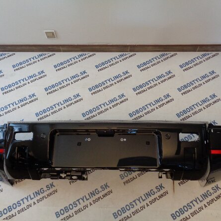 Defender zadný nárazník komplet L8B2-17D781 1500€