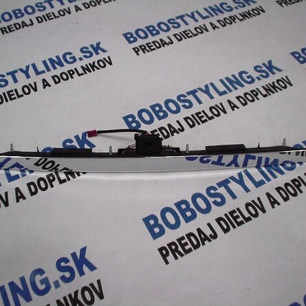 E39 TOURING chromová lišta 51137051529 109,61€