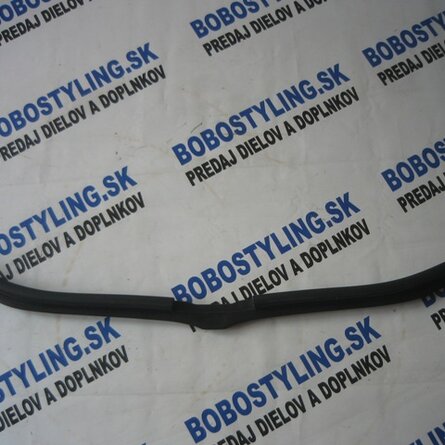 E60 lišta nad predný nárazník 51117063835 20,31€