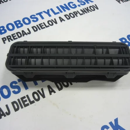 E61 odvetrávacia mriežka zadná 64226910722 13,74€