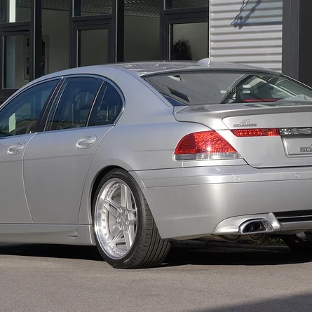 E65 od 03/05‘ zadný podnárazník 511265110 440€