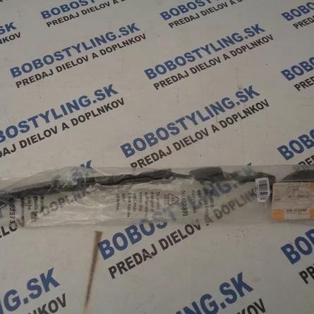 E70 pravé tesnenie blatníku 51657175144 12,24€