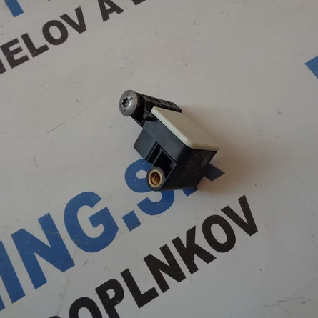 E84 čislo zrýchlenia 65776911003 38€