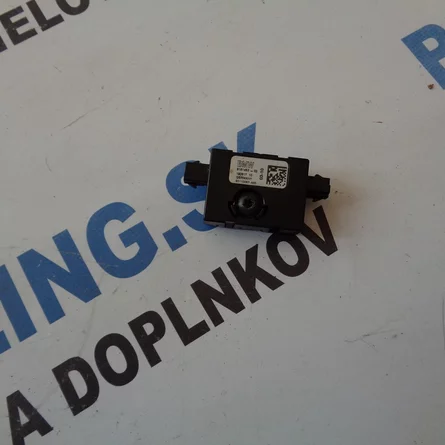 E84 zosilovač rádia 65209181453 21€