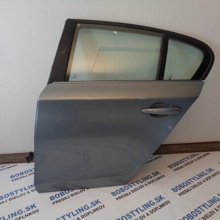 E87 ľavé zadné dvere 41527191017 185€