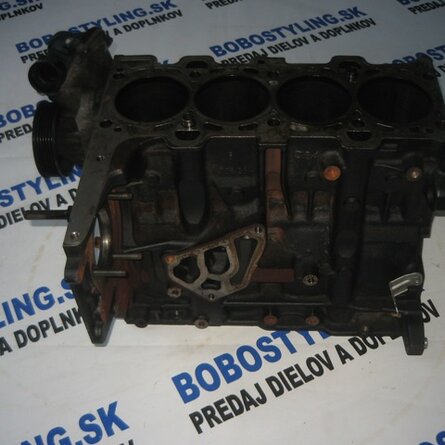 E90 blok motora M47N2 11110399661 300€