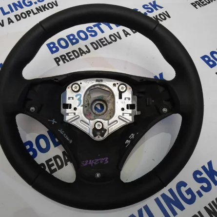 E90BSP Hladká čierna + čierna niť (37E90BSPCHCN) 106€