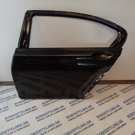F02 zadné ľavé dvere 41007203981 400€