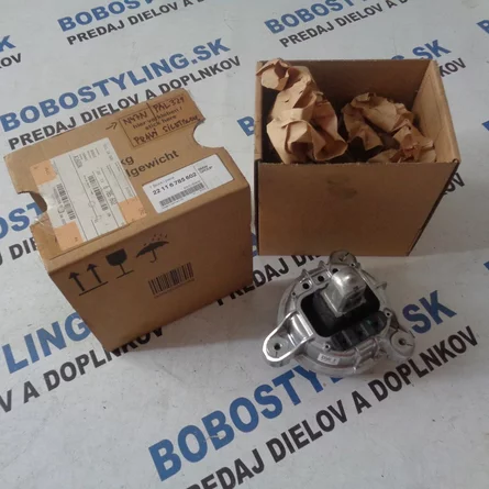 F10 N47N siletblok pravý 22116785602 84,29€