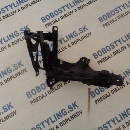F10 pravý držiak svetla 51647200794 125,26€