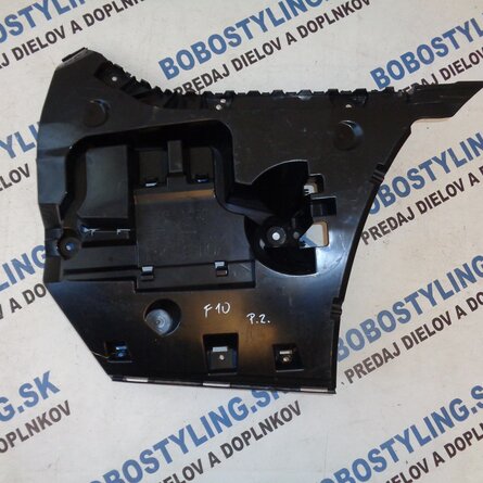 F10 pravý zadný držiak 51127184768 120,40€