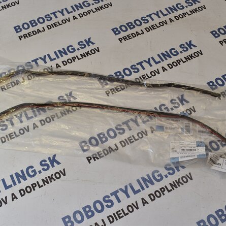 F15 zadné dvere stredné tesnenie 51767318510 22,63€