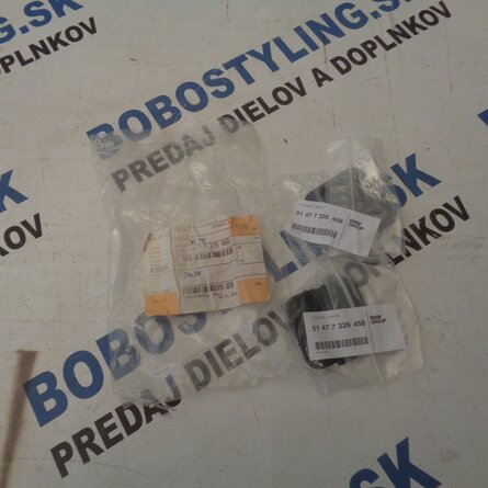 F15 záslepka podlahy kufru 51477326468 13,55€