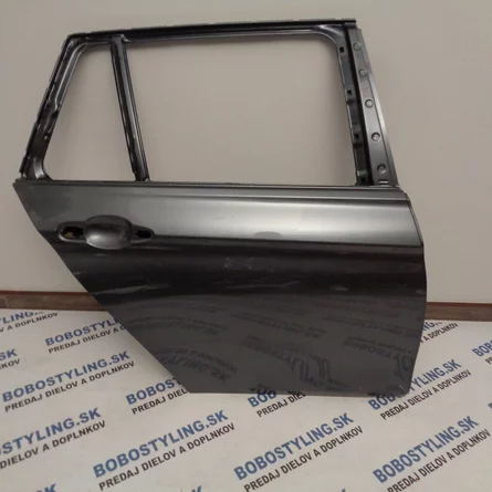 F31 zadné pravé dvere 41007298526 155€