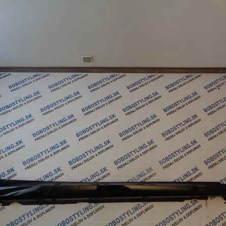 F34 M-paket pravý prah 51778061652 155€