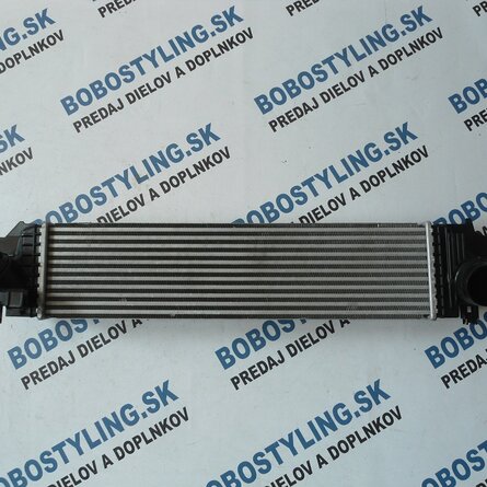 F39 intercooler chladič 17517617598 200€