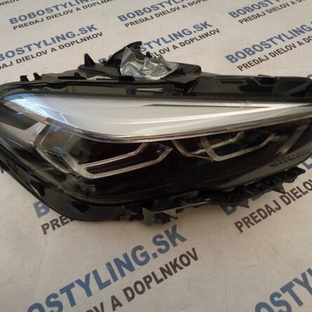 F44 pravý LED 63115A1E064 670€