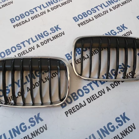F48 X1 Sport grill 51117383364 75,00€pár