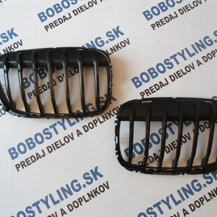 F48 X1 Sport Line grill 51117383363 35€/pár