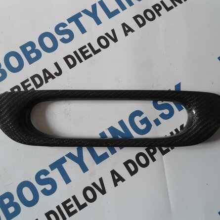 F56 CARBON krytka hmlovky zadná 51127320815 85€