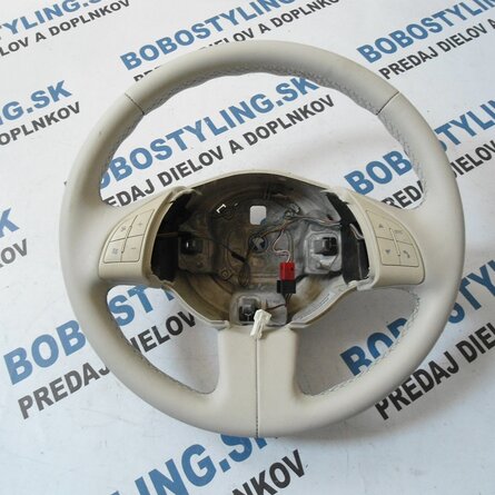 Fiat 500 hladká biela + biela niť 145€