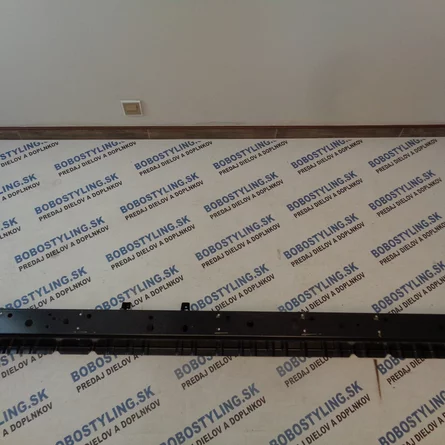 G05 pravý prah nosníkový 41007955052 175€