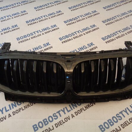 G15 grill čierny 51749465519 155€