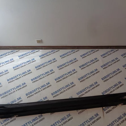 G60 M pravý prah 51775A5A706 180€