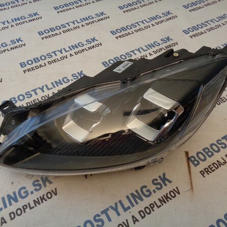 Kuga MK3 Ľavé LED LV4B-13E017-AK 350€