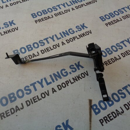 Mustang Ľavý držiak radaru JR3T-9G853-AF 145€