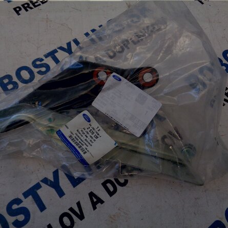 Mustang P pánt kapoty JR3B-16801-BB 68€