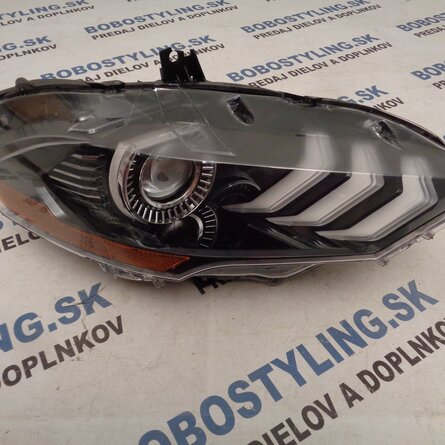 Mustang pravý 18-24 LED JR3B-13005-B 720€