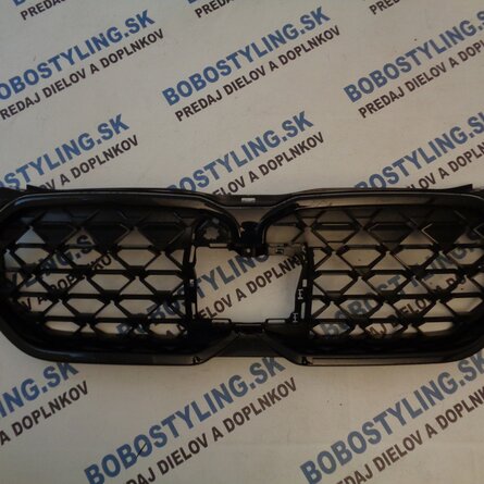 U10 M sport grill 51135A34701 185€